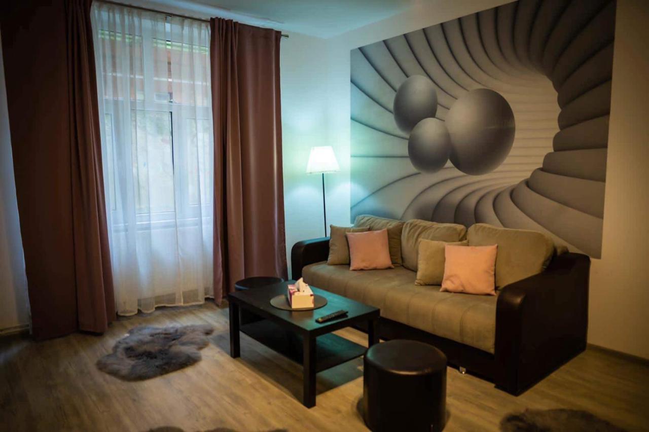 The Nest@Pinehouse Apartamento Braşov Exterior foto